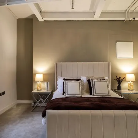 Apartment Skyway Luxury With Jacuzzi