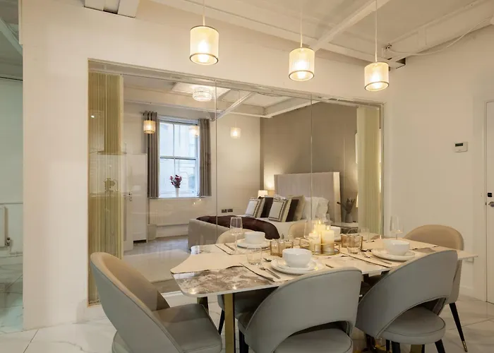 Skyway Luxury With Jacuzzi Apartment Bradford (West Yorkshire)